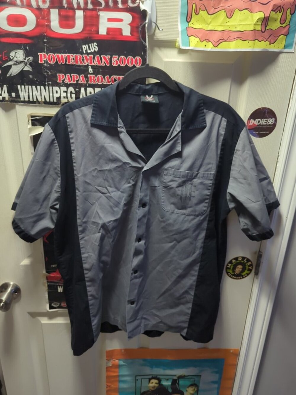 Hilton Bowling Lounge Shirt Size XL Black Short Sleeve A1 Guitar